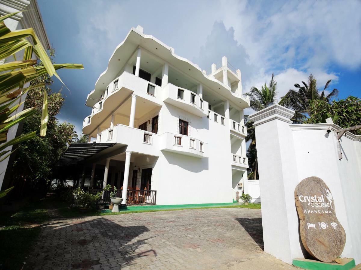 Crystal Oceanic Hotel Ахангама Екстериор снимка